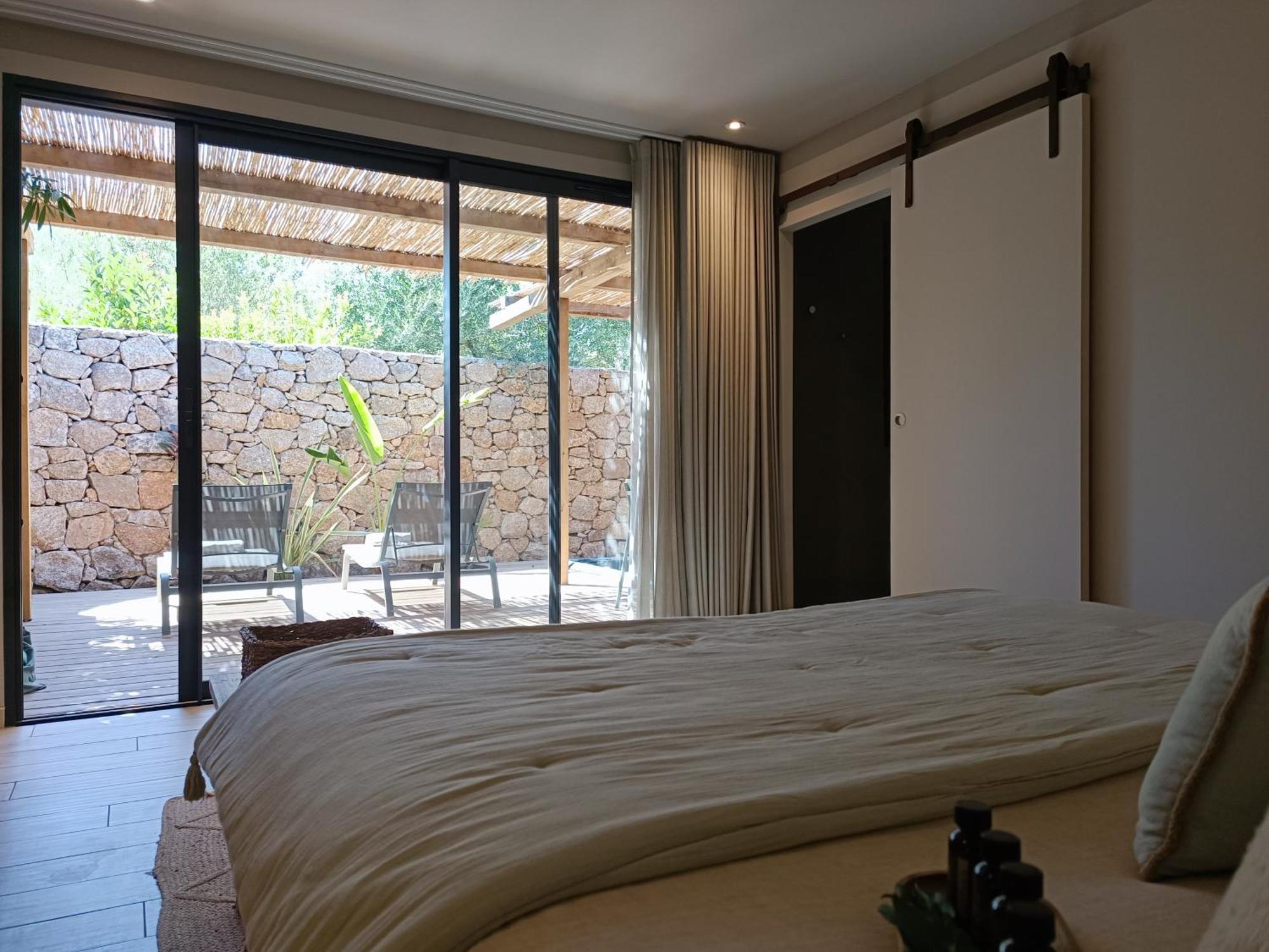בוניפסיו Hotel Les Suites Du Maquis מראה חיצוני תמונה