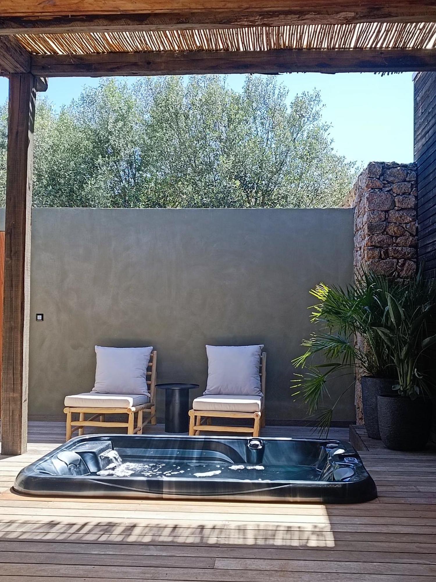 בוניפסיו Hotel Les Suites Du Maquis מראה חיצוני תמונה
